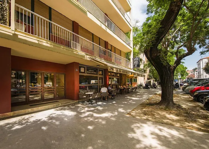 Sunrise View Balcony 公寓